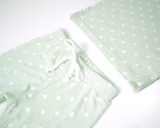 PAJAMA SET IN SAGE WITH DIAMOND PATTERN